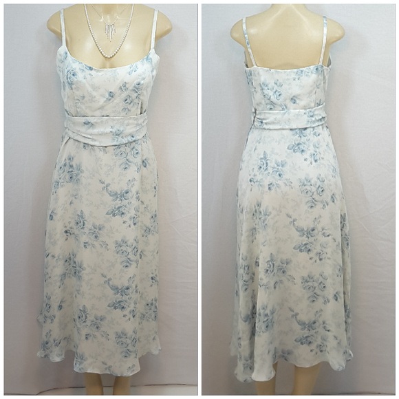 Floral Fully Lined Dress, size Medium - Picture 6 of 8